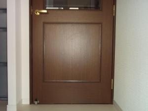 ドア　シート貼りリフォーム